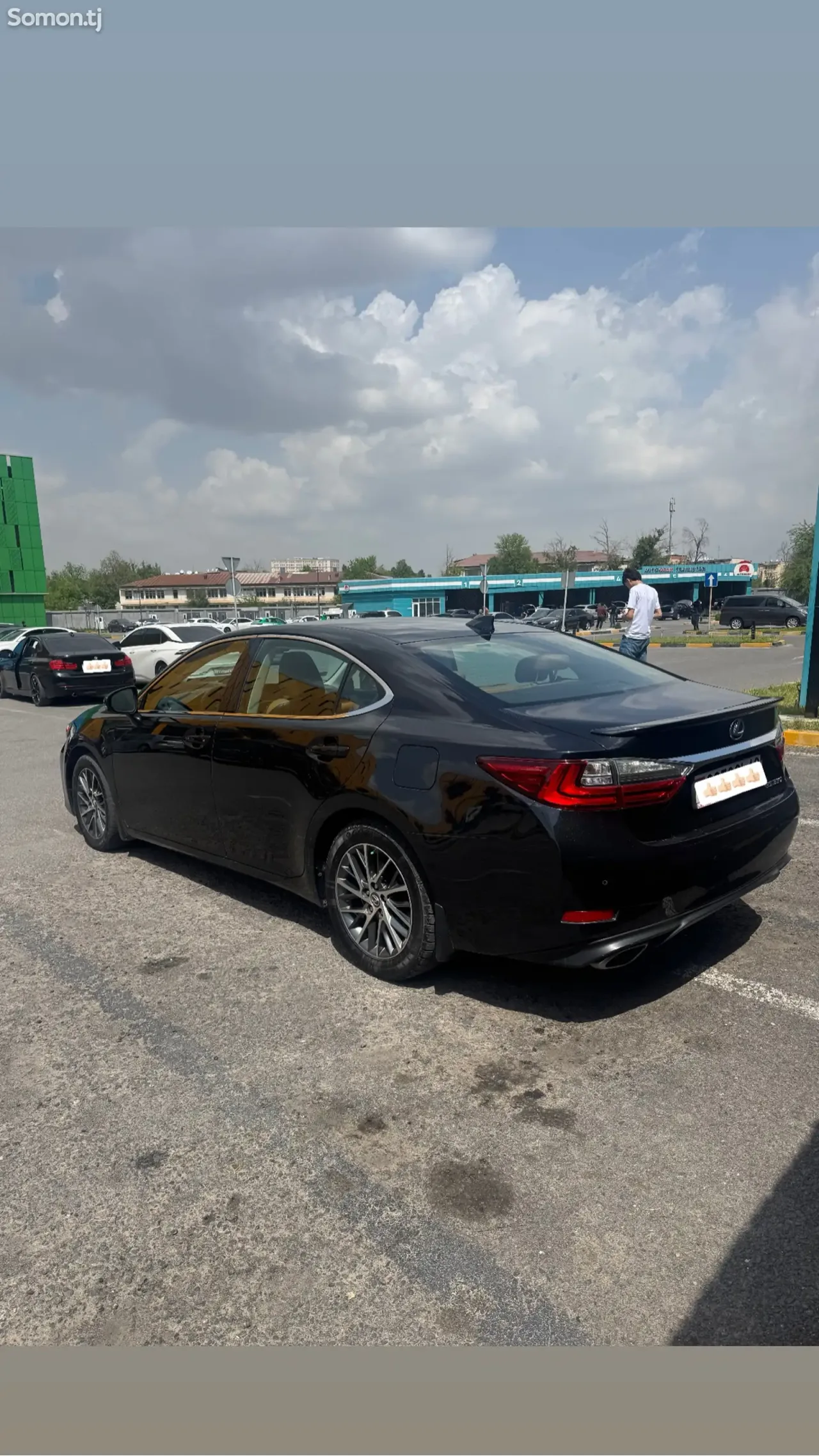 Lexus ES series 2016 · 3.5 AT