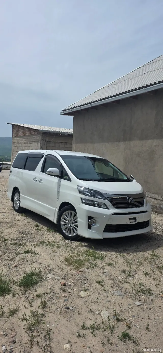 Toyota Vellfire 2014 · 2.4 AT