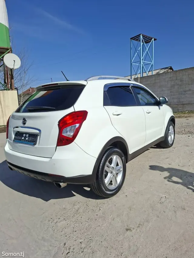 Ssang Yong Korando 2014 · AT