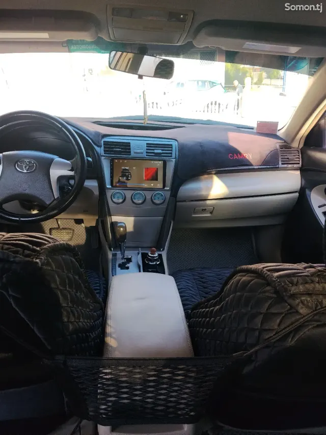 Toyota Camry 2007 · 2.4 AT