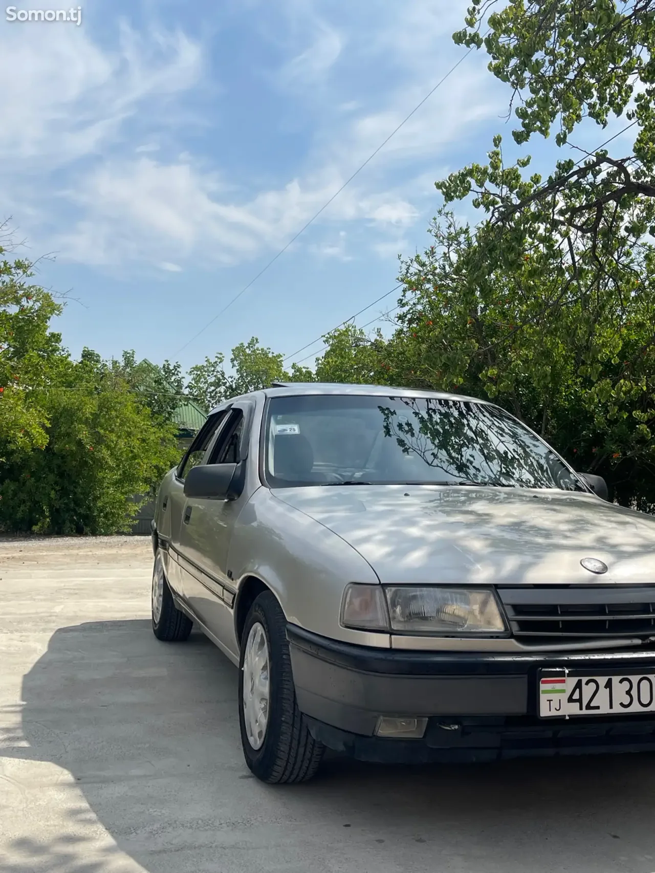 Opel Vectra A 1992 · 1.6 MT