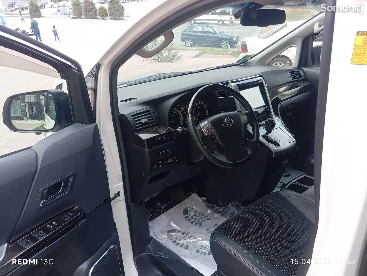 Toyota Vellfire 2014 · 2.4 AT