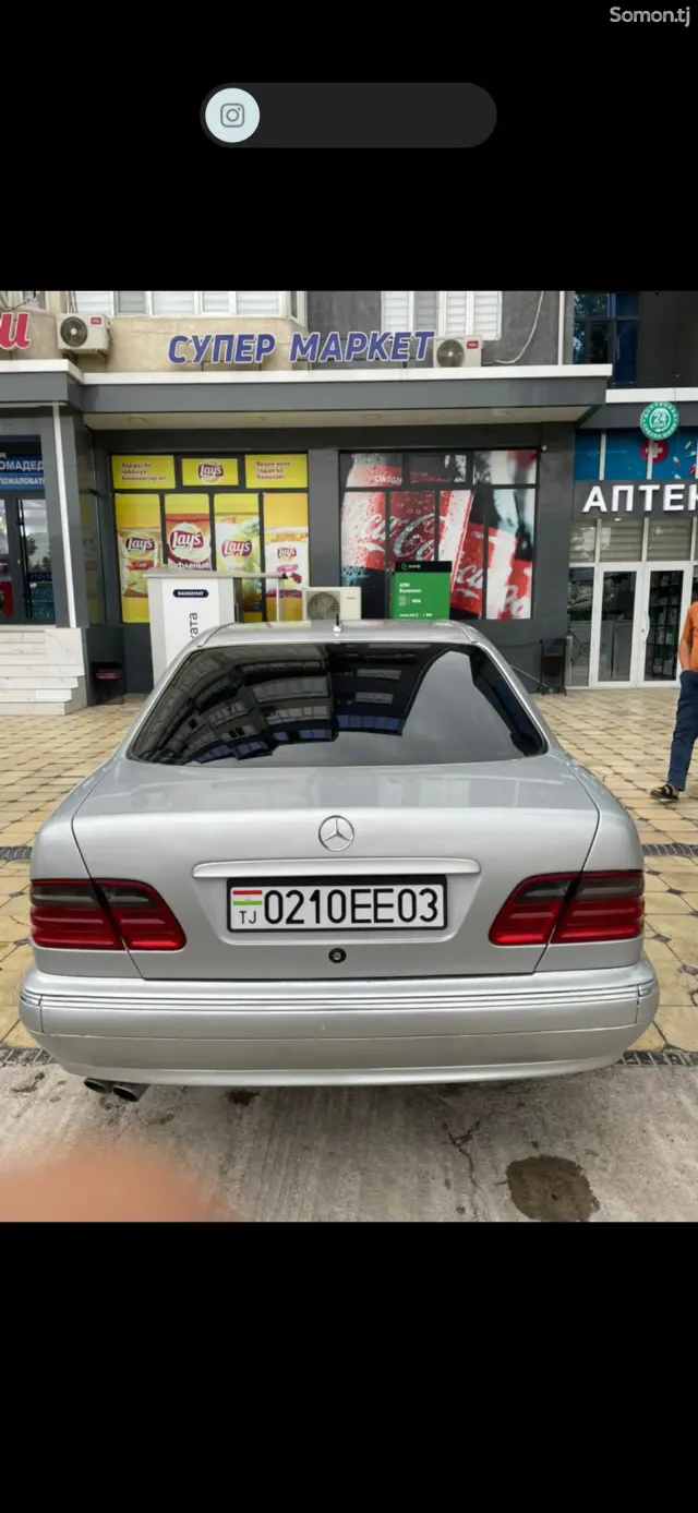 Mercedes-Benz E class 2001 · 3.2 AT
