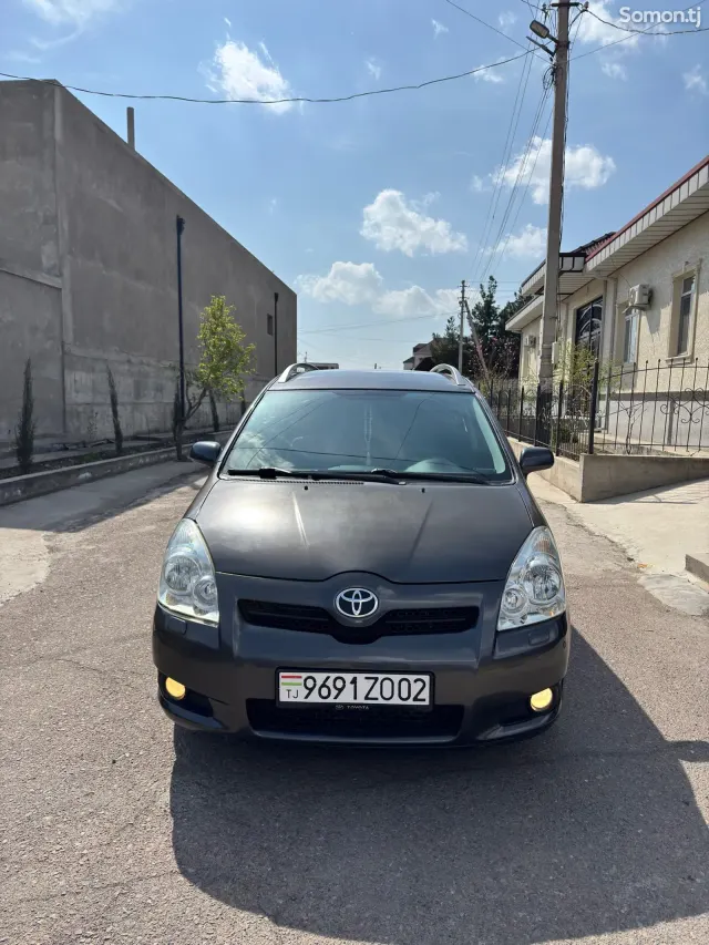 Toyota Corolla Verso 2009 · 2.2 MT