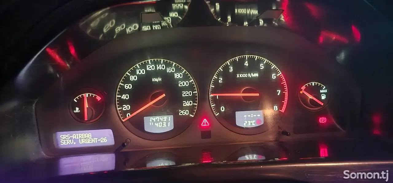 Volvo S80 2000 · 2.4 MT