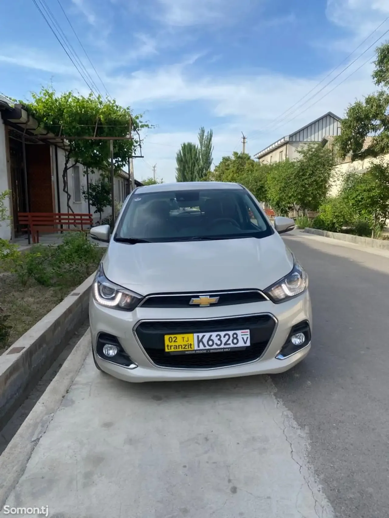 Chevrolet Spark 2015 · 1.0 AT