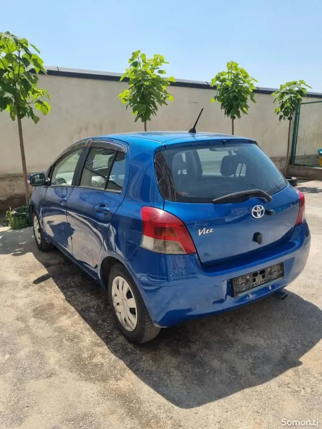 Toyota Vitz 2010 · 1.3 AT