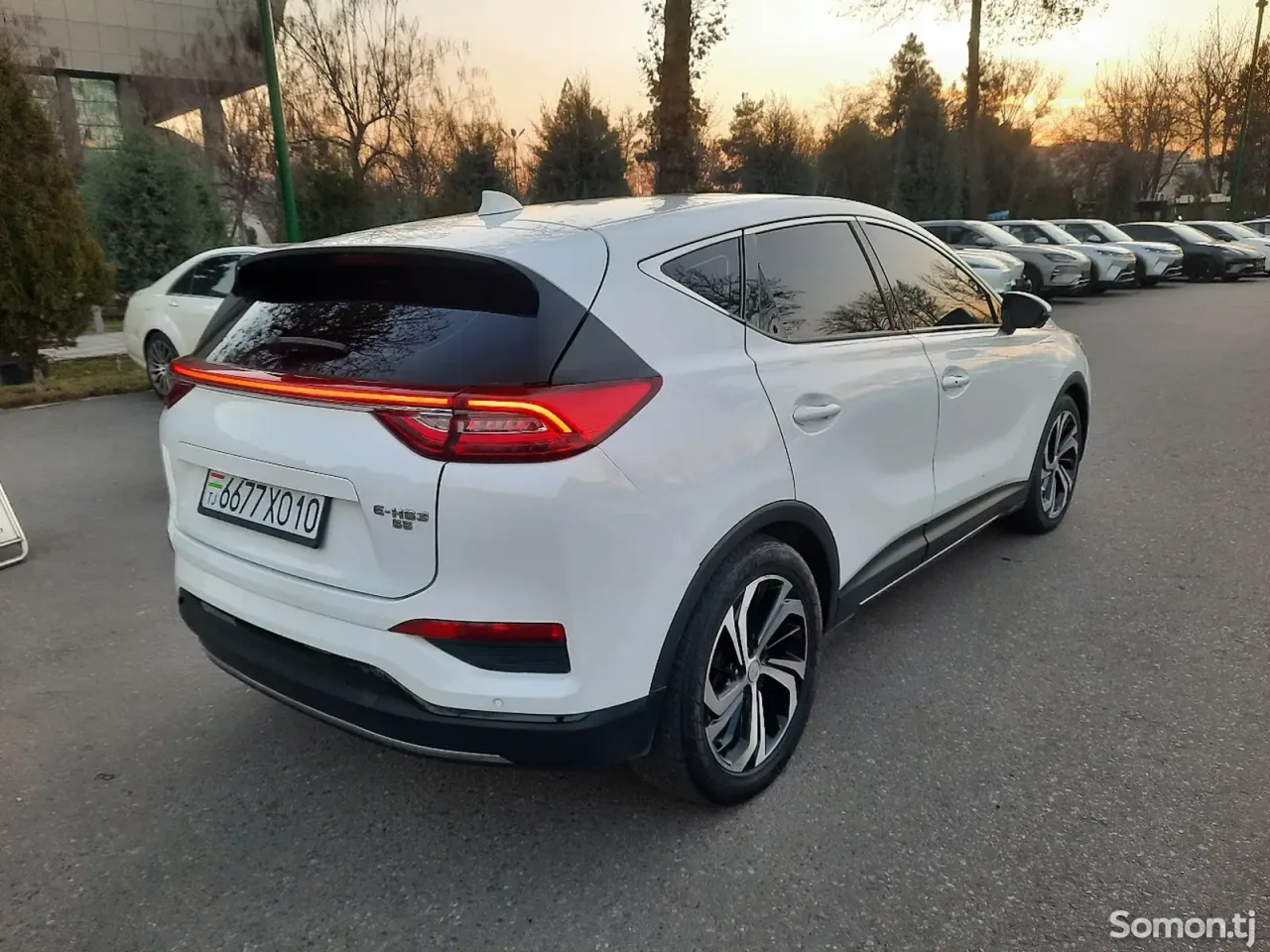 Hongqi E-HS3 2020 · 3.0 AT