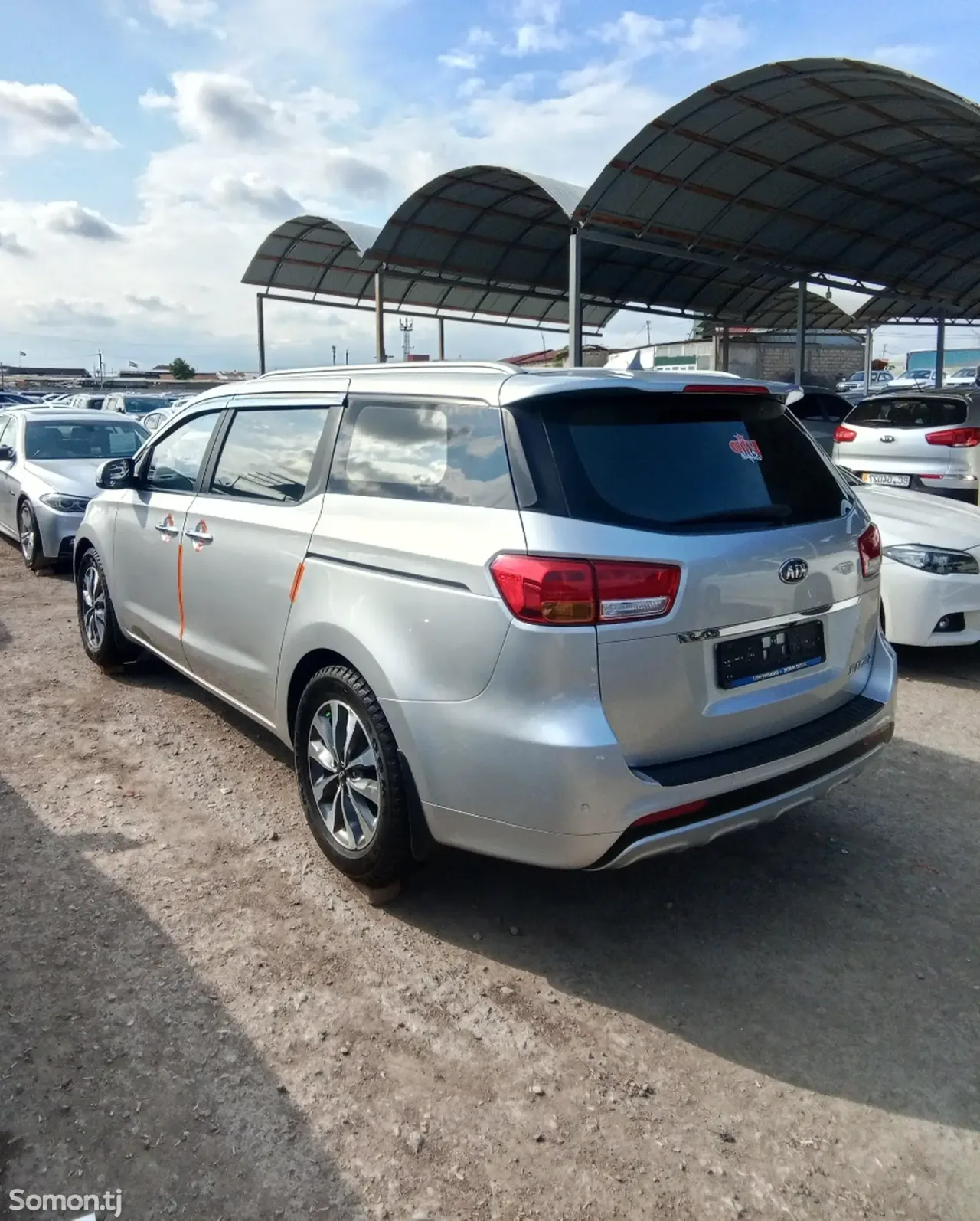 Kia Carnival 2014 · 2.2 AT