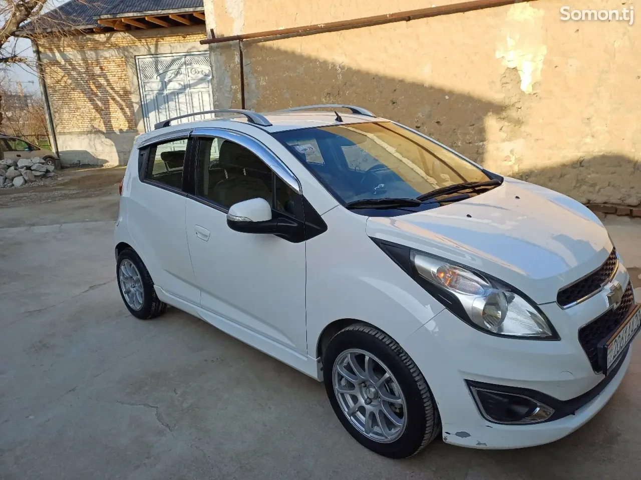 Chevrolet Spark 2014 · 1.0 AT