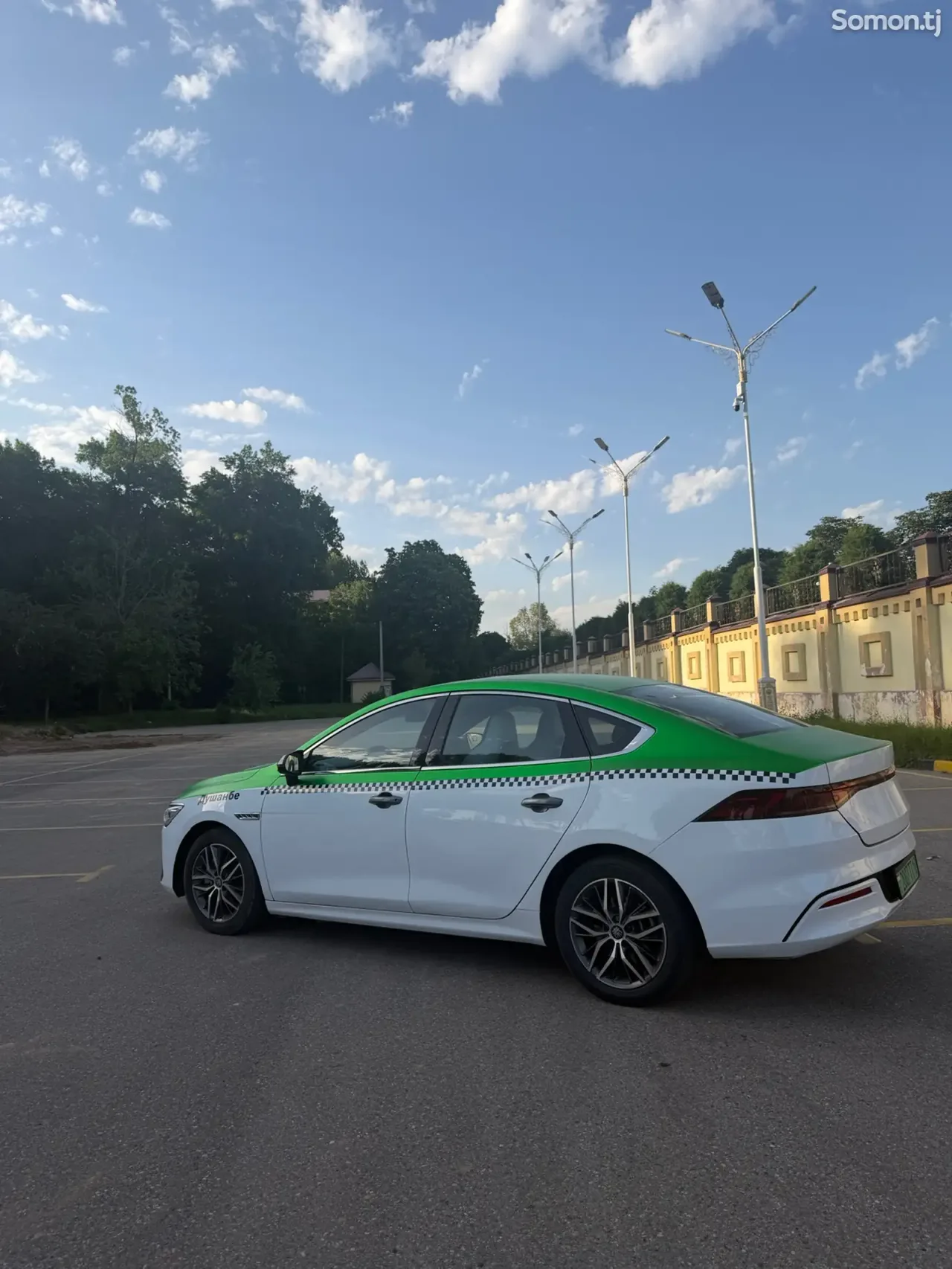 BYD Qin Plus 2022 · AT