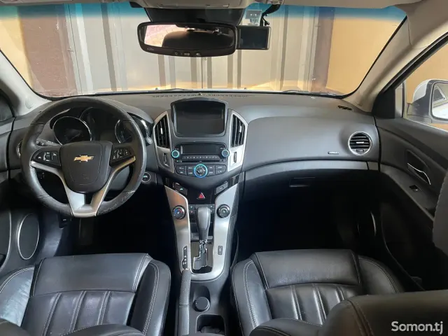 Chevrolet Cruze 2016 · 1.8 AT
