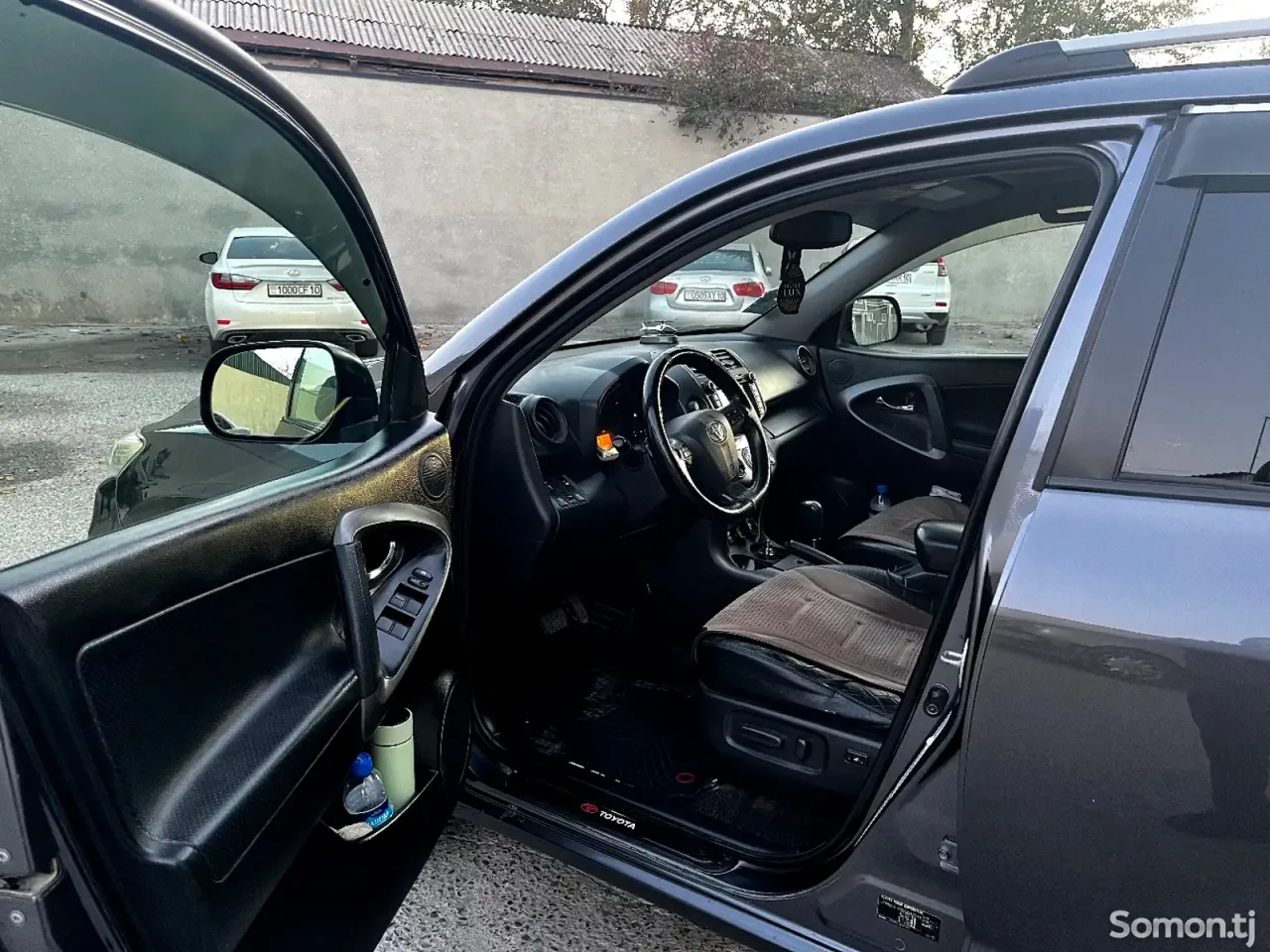 Toyota RAV 4 2012 · 2.0 AT