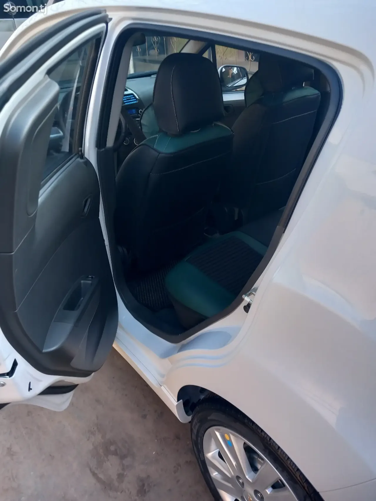 Chevrolet Spark 2014 · 1.3 AT