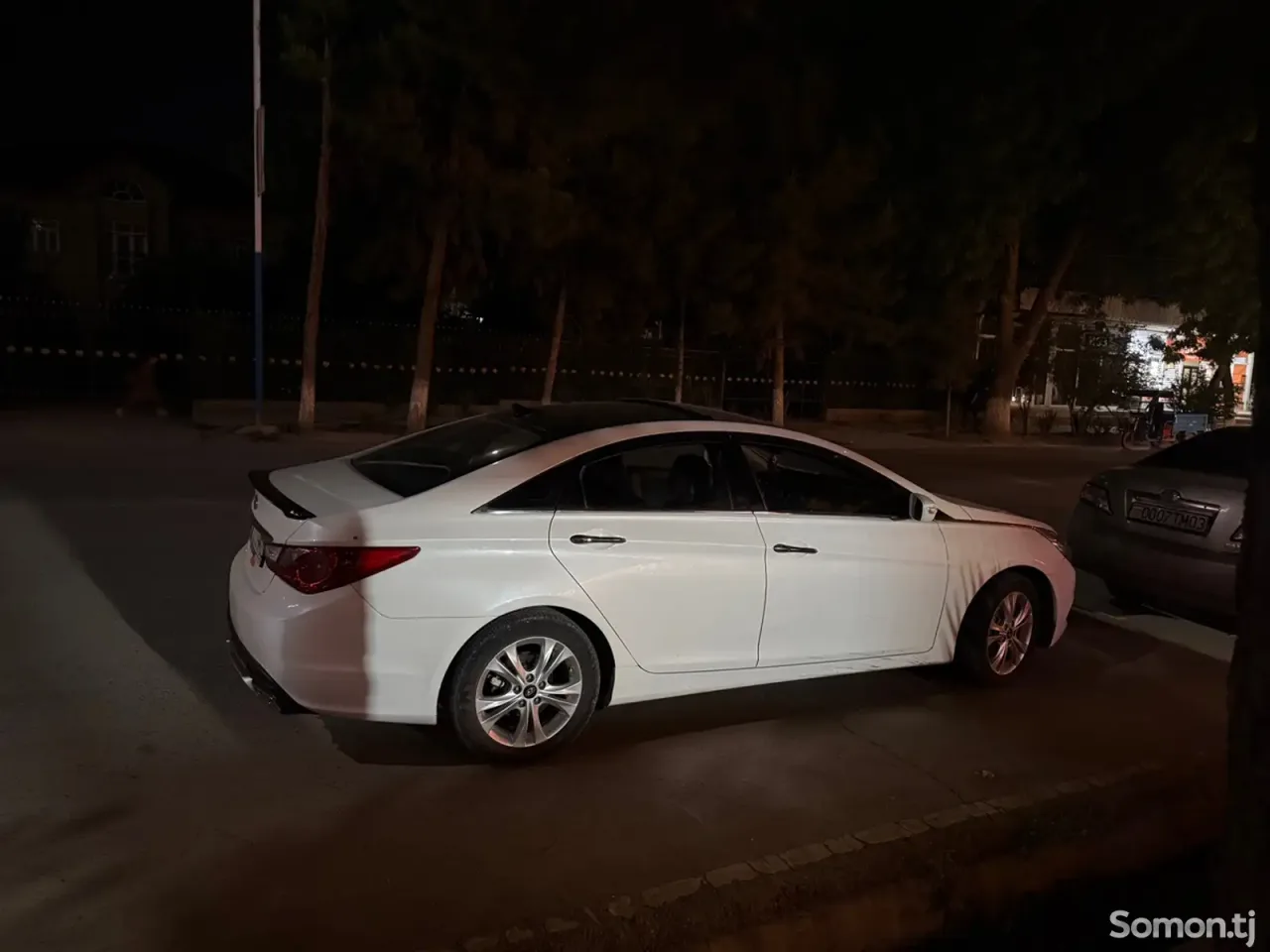 Hyundai Sonata 2011 · 2.0 AT