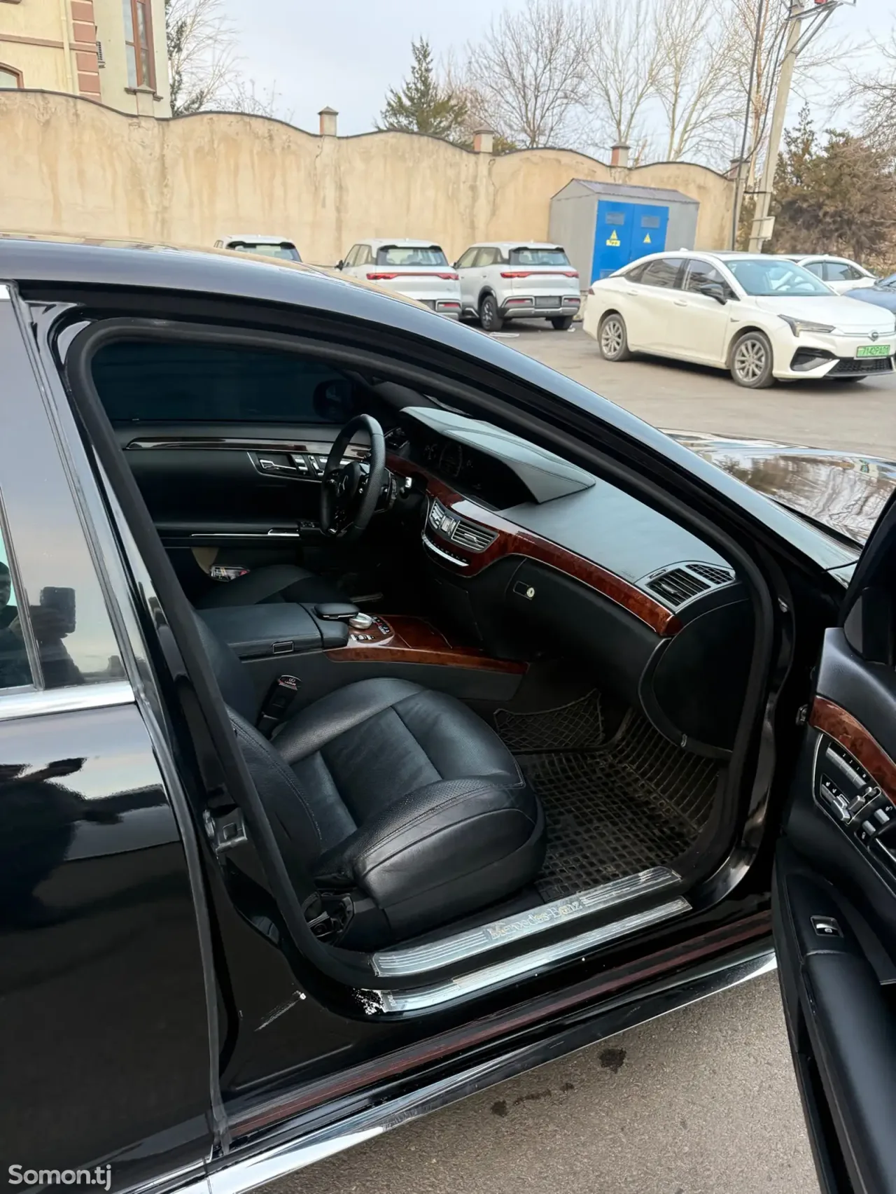 Mercedes-Benz S class 2011 · 5.5 AT