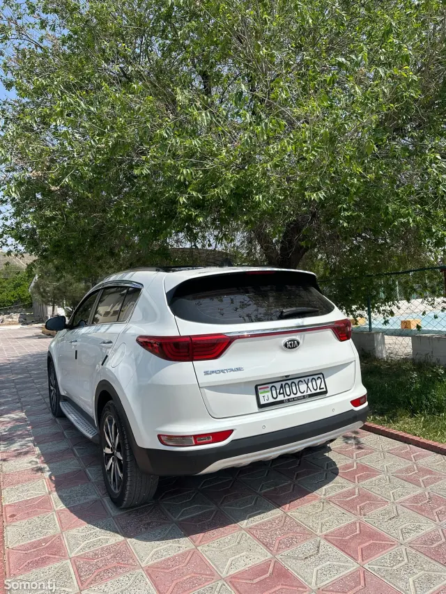Kia Sportage 2016 · 1.7 AT