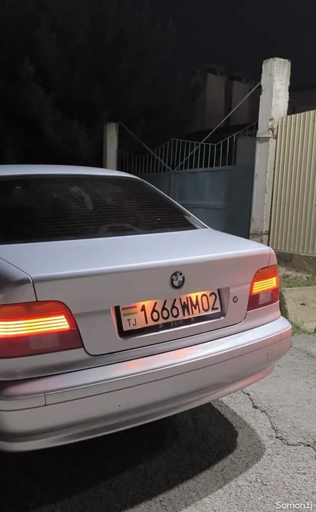 BMW 5 series 2002 · 2.5 MT