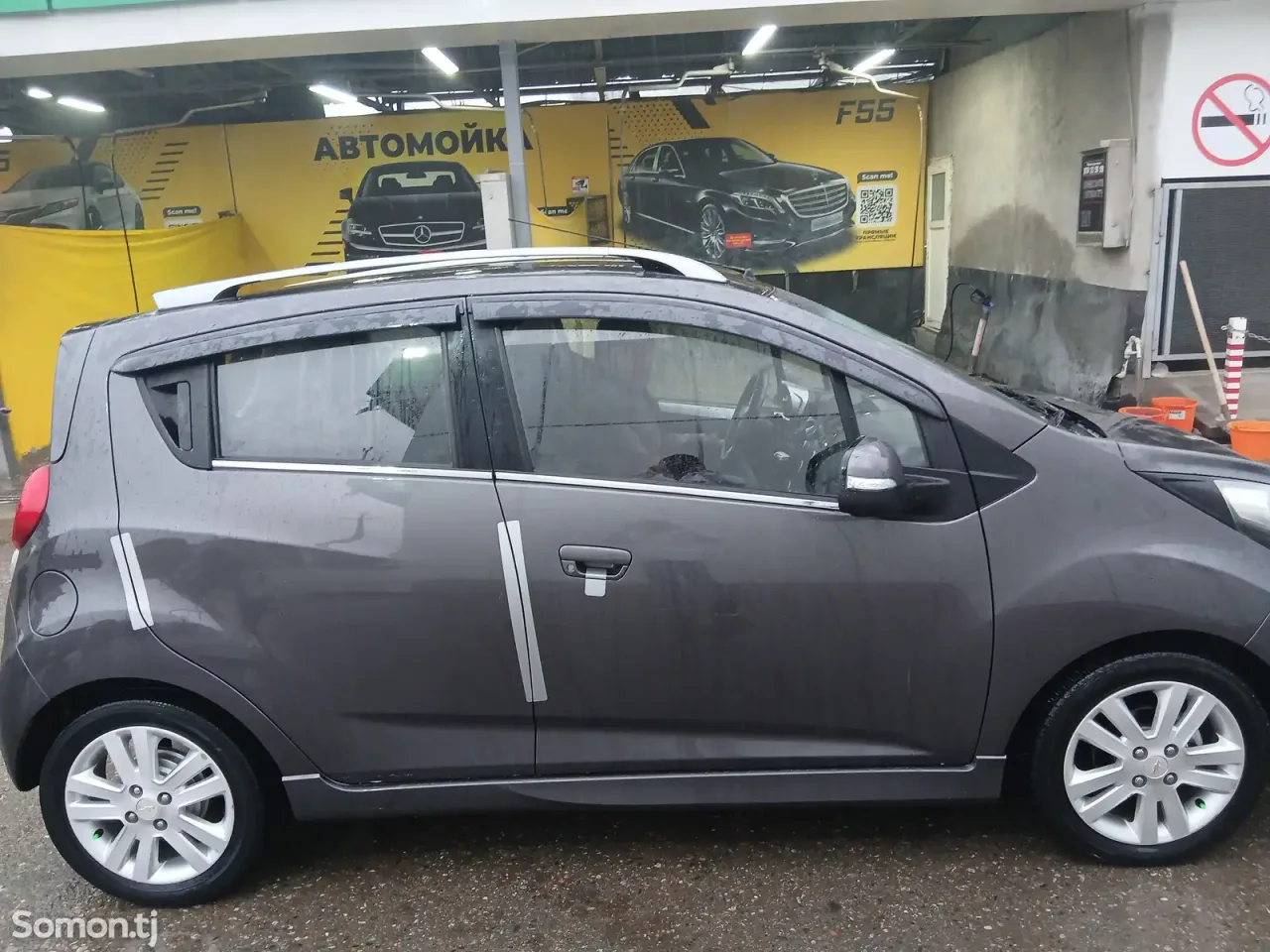 Chevrolet Spark 2014 · 1.0 AT