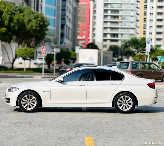 BMW 5 series 2015 · 2.0 AT