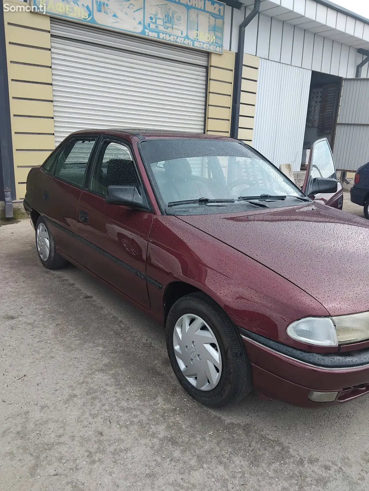Opel Astra F 1993 · 1.6 MT