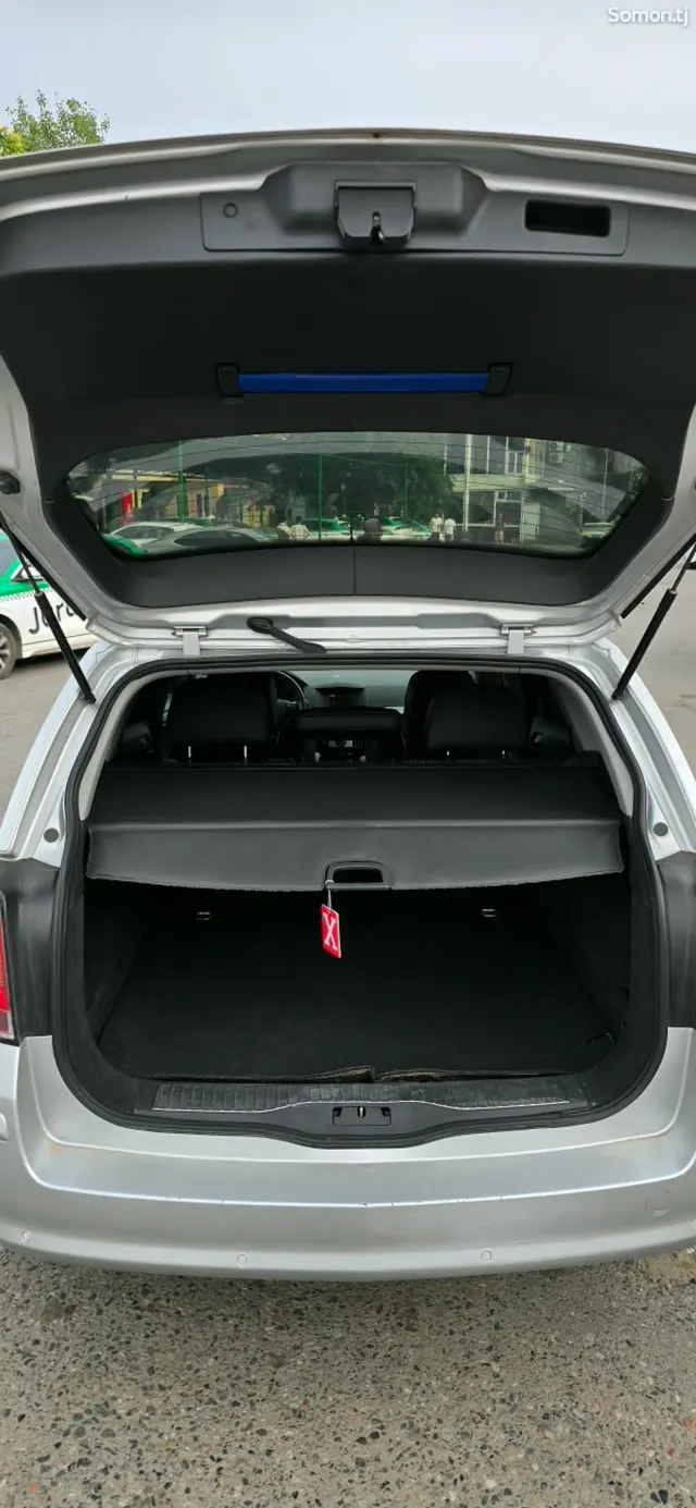 Opel Astra H 2009 · 1.8 MT