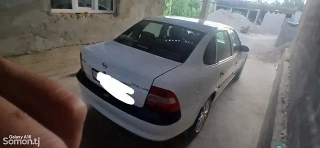 Opel Vectra B 1997 · 1.6 MT