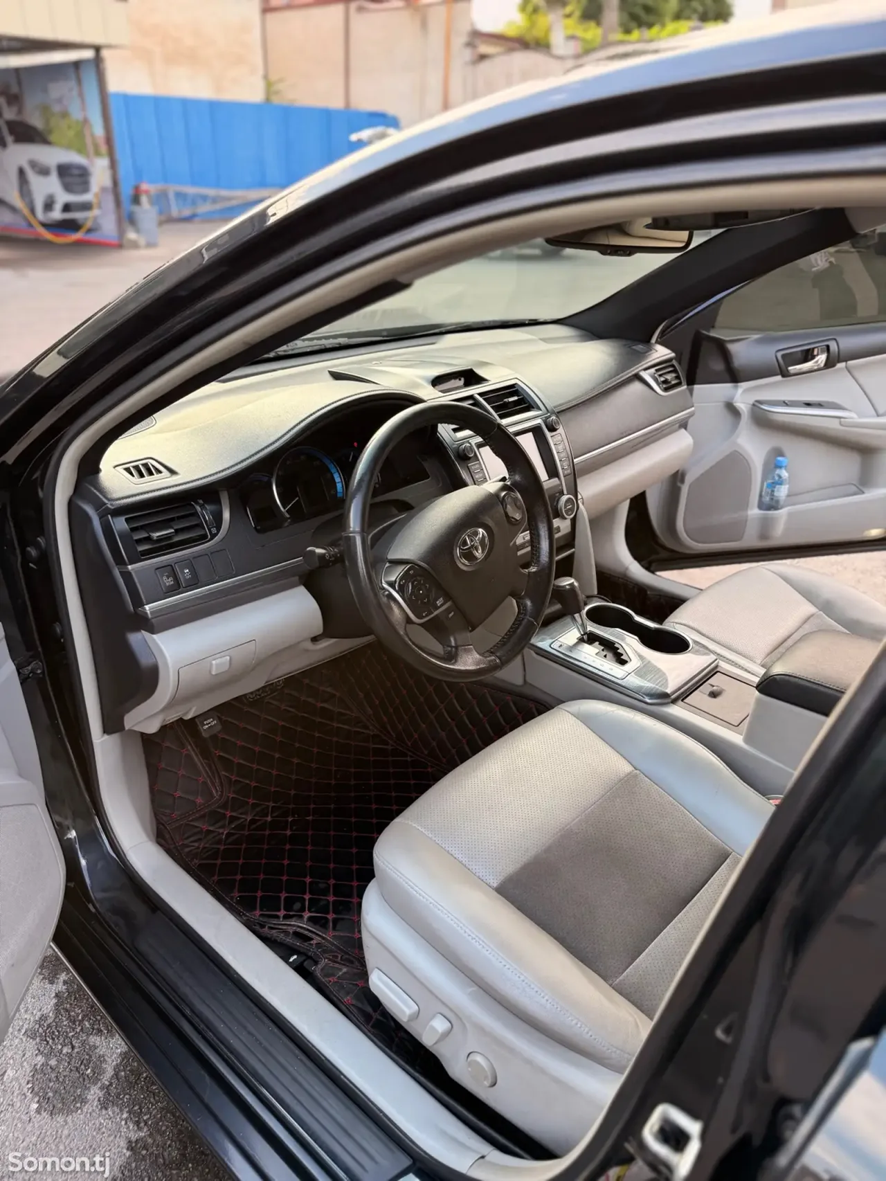 Toyota Camry 2012 · 2.5 CVT