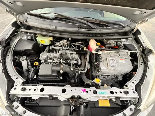 Toyota Aqua 2014 · 1.5 AT