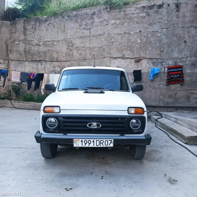 Lada (ВАЗ) Нива 2008 · 1.7 MT