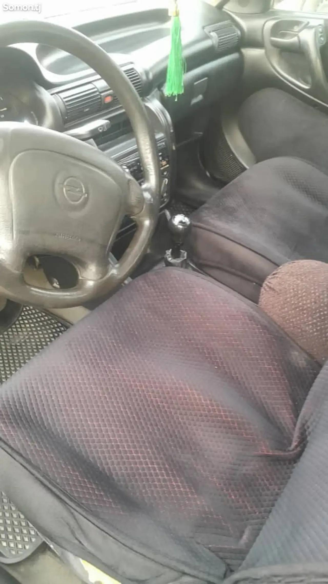 Opel Astra F 1997 · 1.6 MT