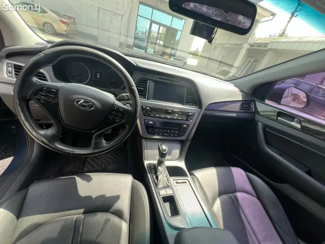 Hyundai Sonata 2015 · 2.0 AT