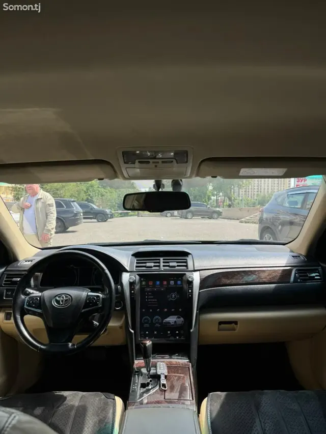 Toyota Camry 2016 · 2.5 AT