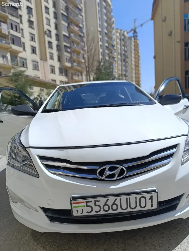 Hyundai Solaris 2015 · 1.4 MT