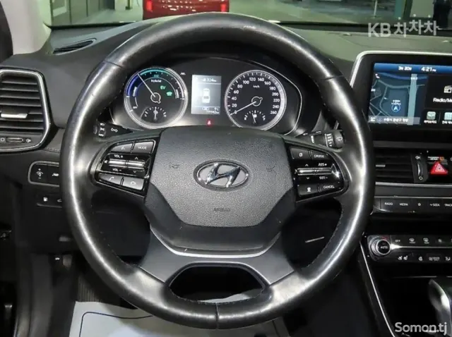 Hyundai Grandeur 2018 · 2.4 AT