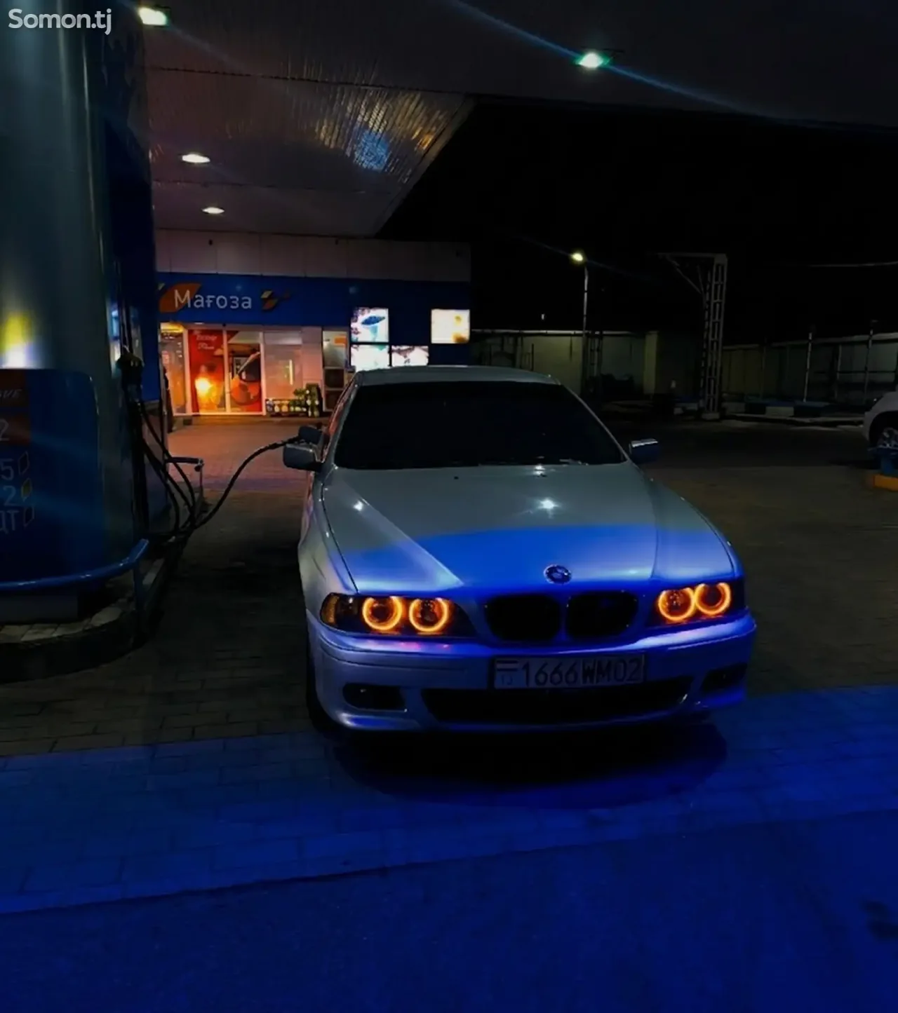 BMW 5 series 2002 · 2.5 MT