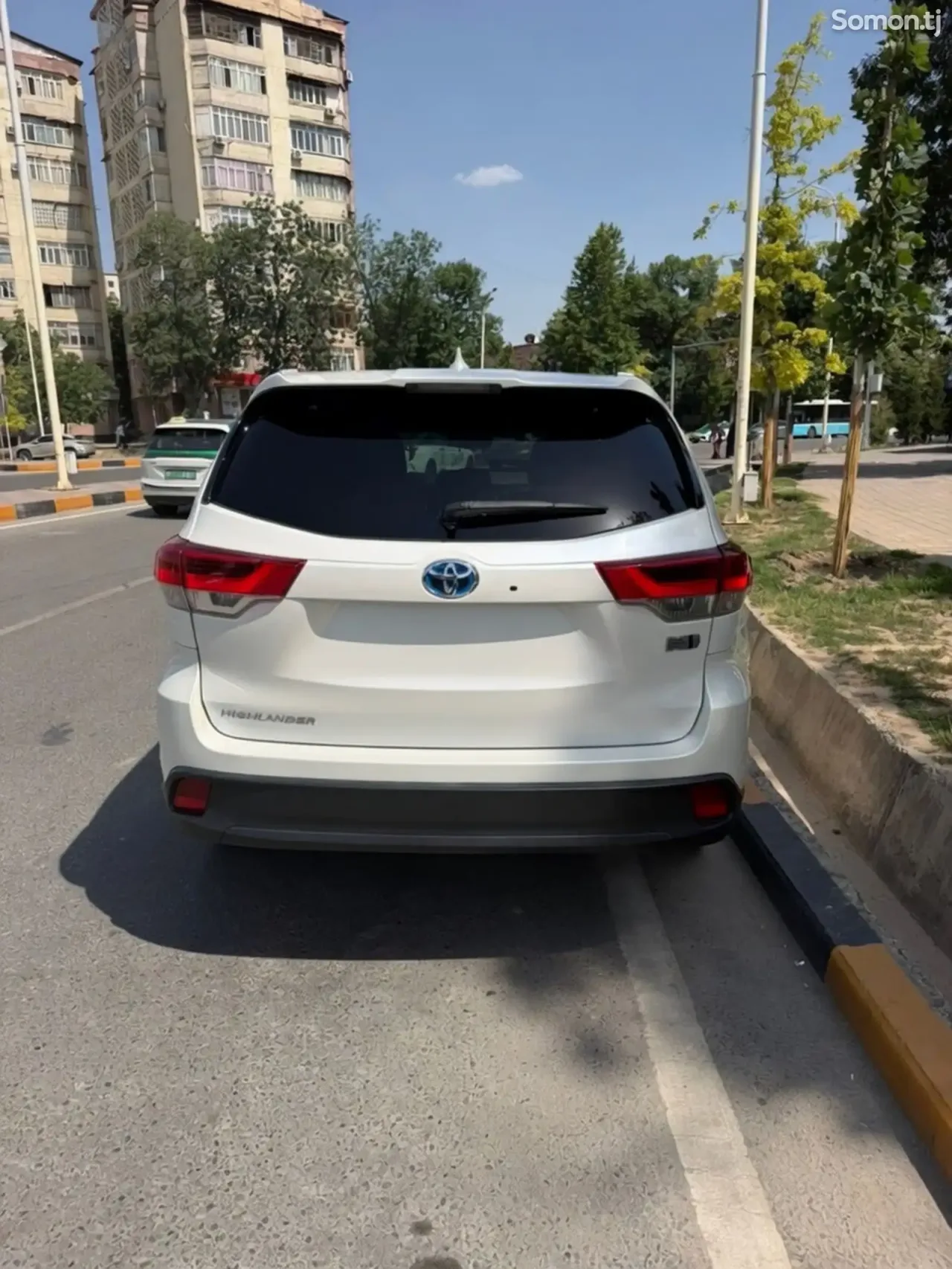 Toyota Highlander 2016 · 3.5 AT