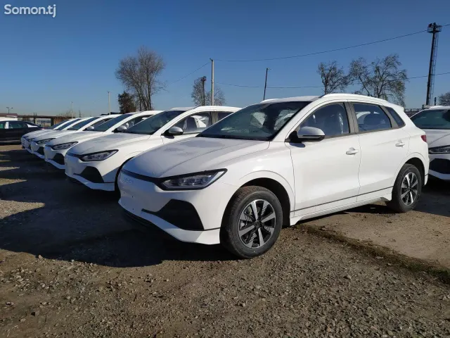 BYD E2 2025 · AT