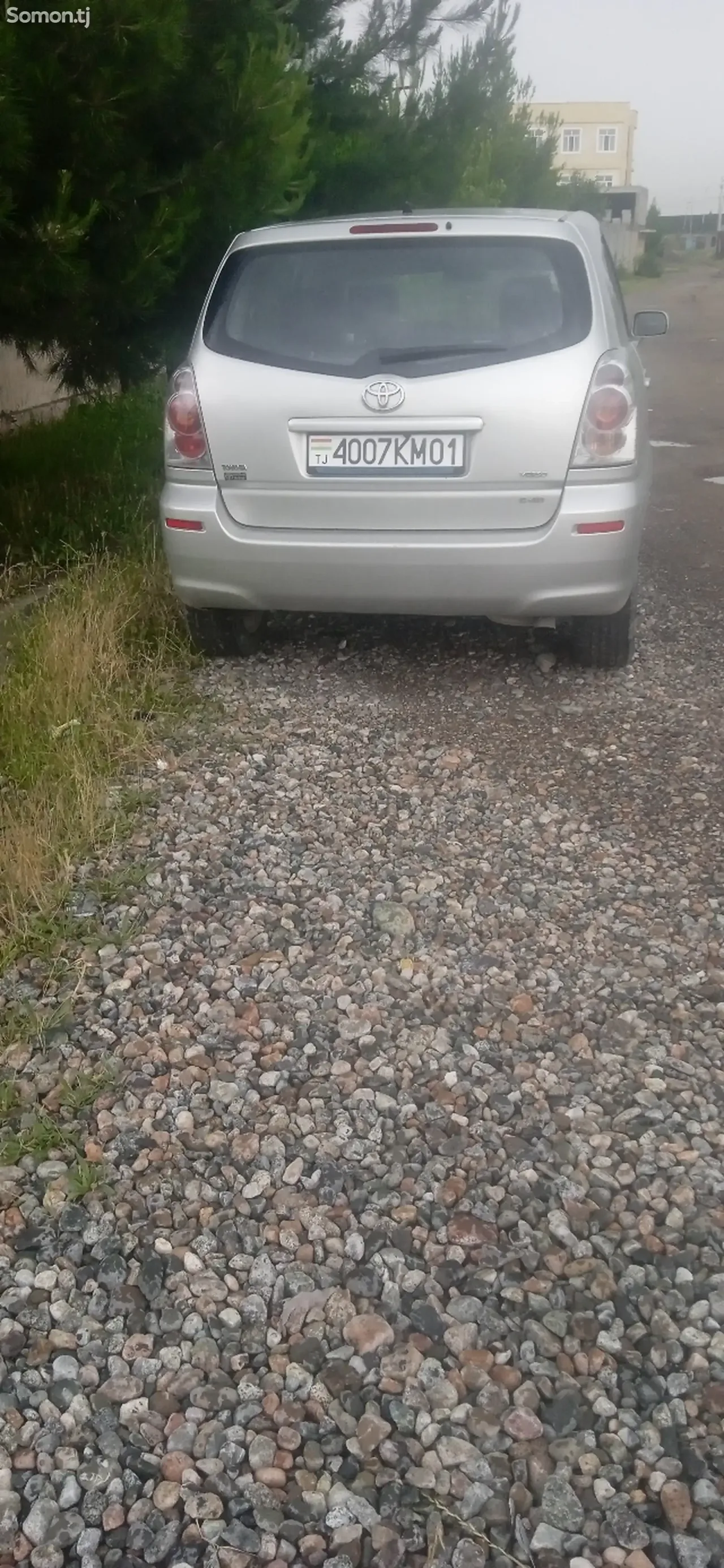 Toyota Avensis Verso 2006 · 2.2 MT