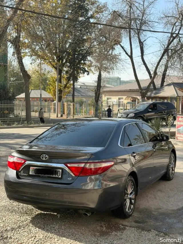 Toyota Camry 2017 · 2.5 AT