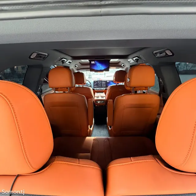 Li Auto (Lixiang) L9 2025 · AT