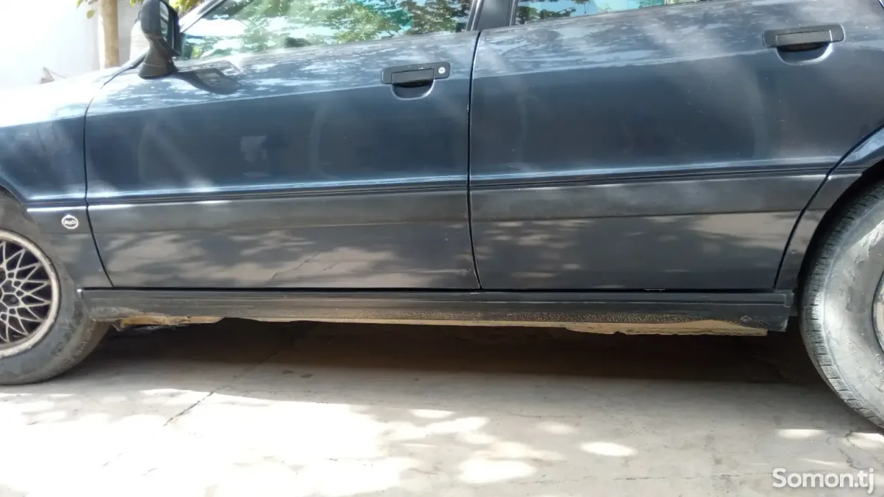 Audi 80 1990 · 1.6 MT