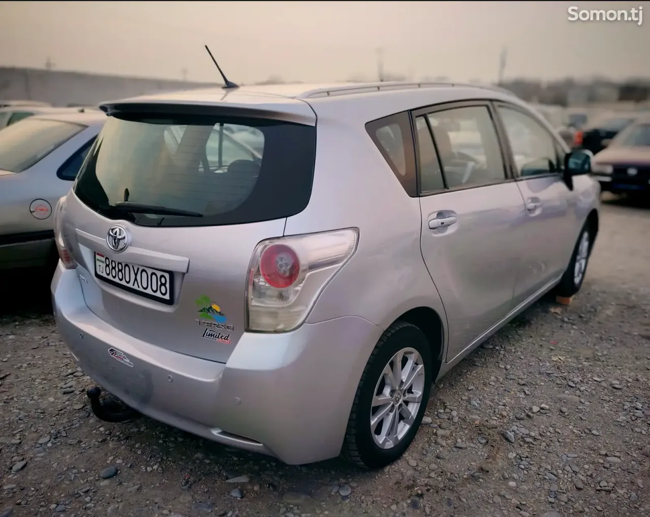 Toyota Verso 2012 · 1.8 MT