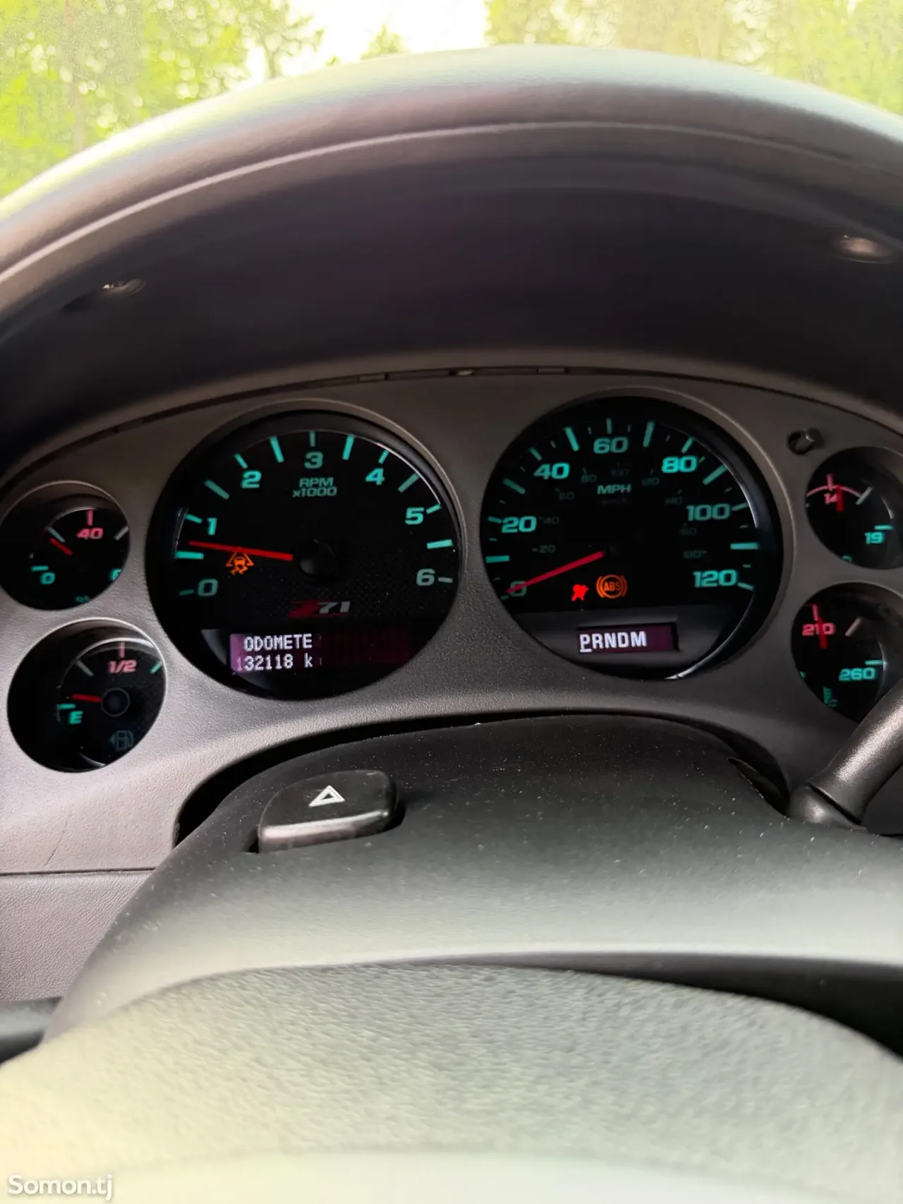 Chevrolet Tahoe 2011 · 5.3 AT