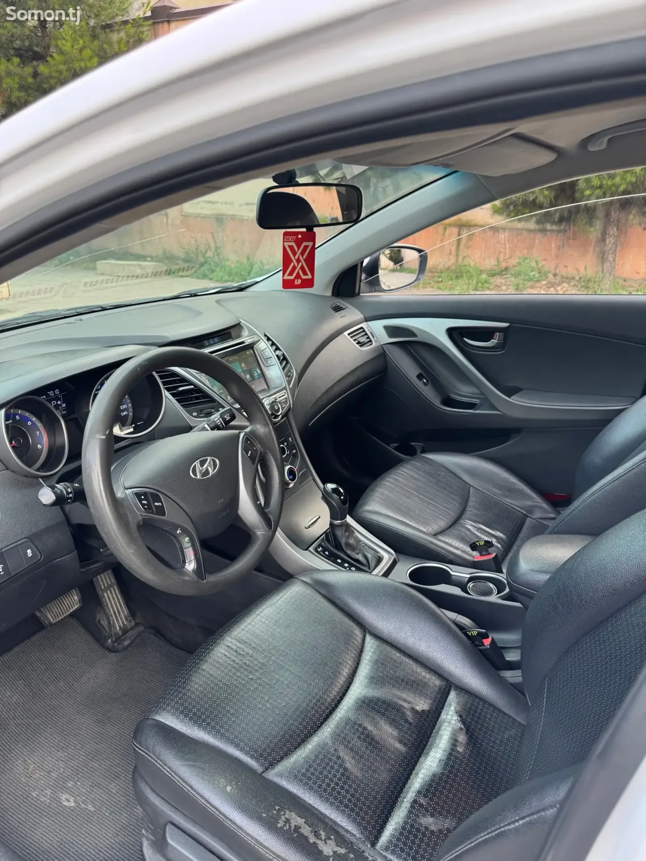 Hyundai Avante 2015 · 1.6 AT