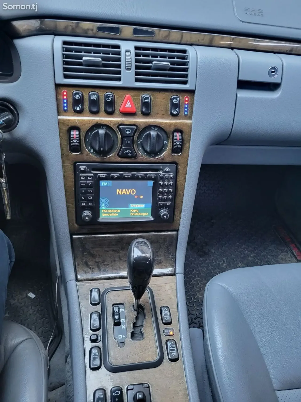 Mercedes-Benz E class 2002 · 3.2 AT