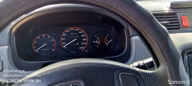 Honda CR-V 2000 · 2.0 MT