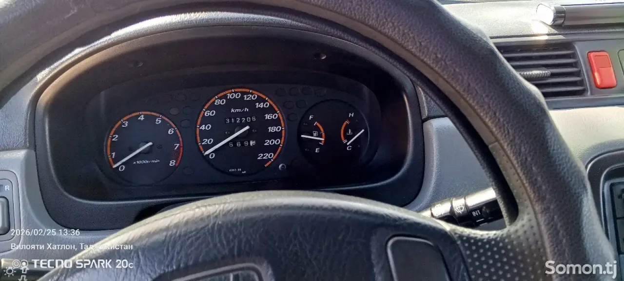 Honda CR-V 2000 · 2.0 MT