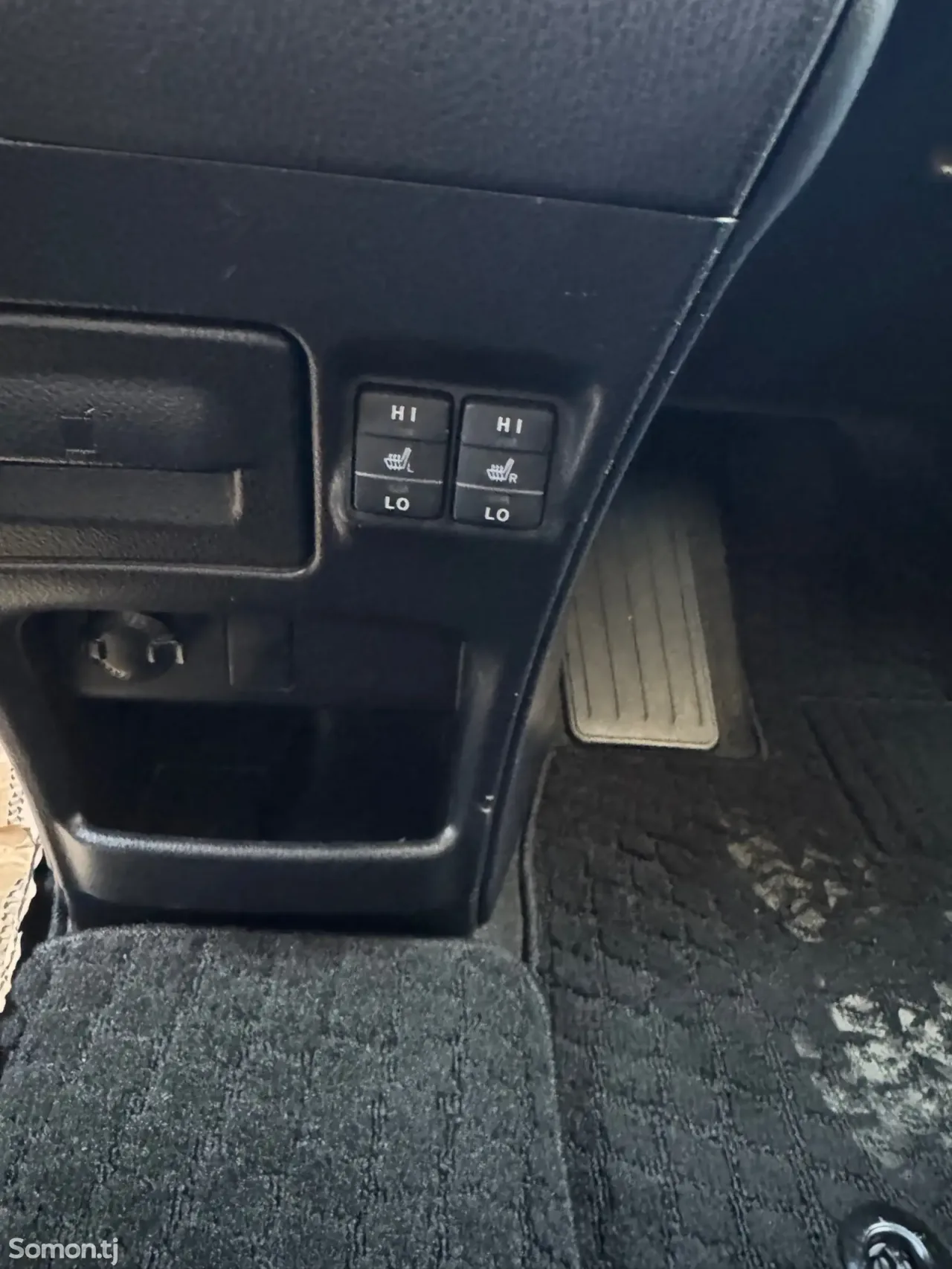 Toyota Voxy 2014 · 1.8 CVT