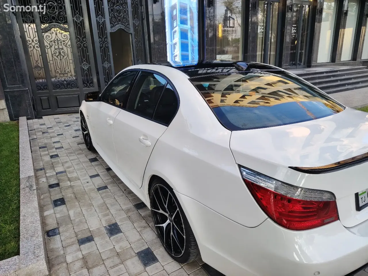 BMW 5 series 2008 · 3.0 AT
